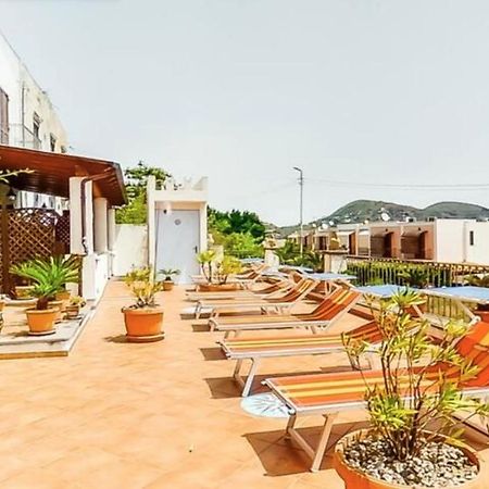 Casa Vacanza Artemis Lipari  Bagian luar foto