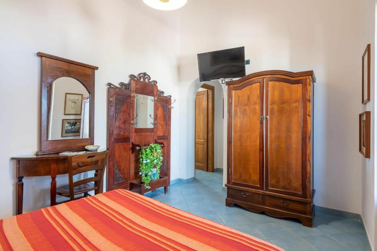 Casa Vacanza Artemis Lipari  Bagian luar foto