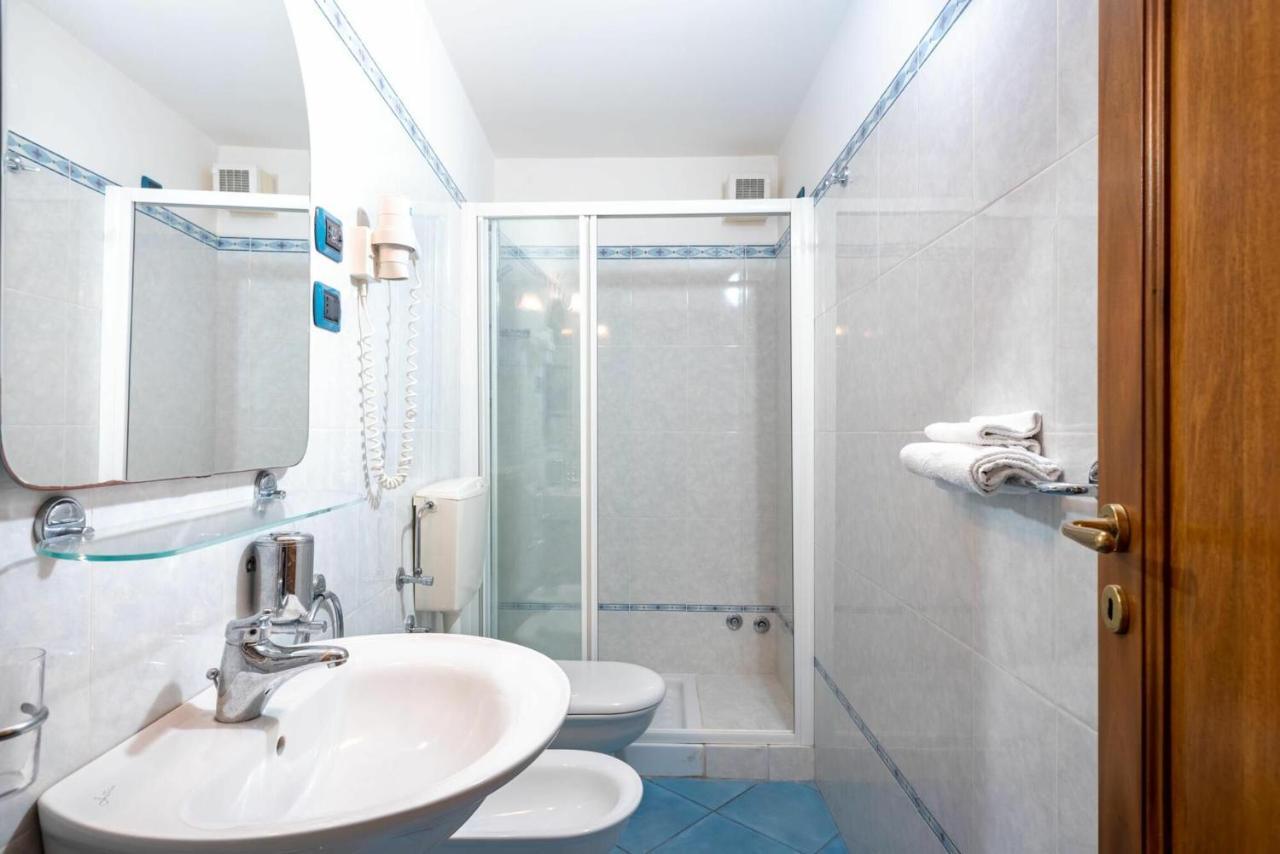 Casa Vacanza Artemis Lipari  Bagian luar foto
