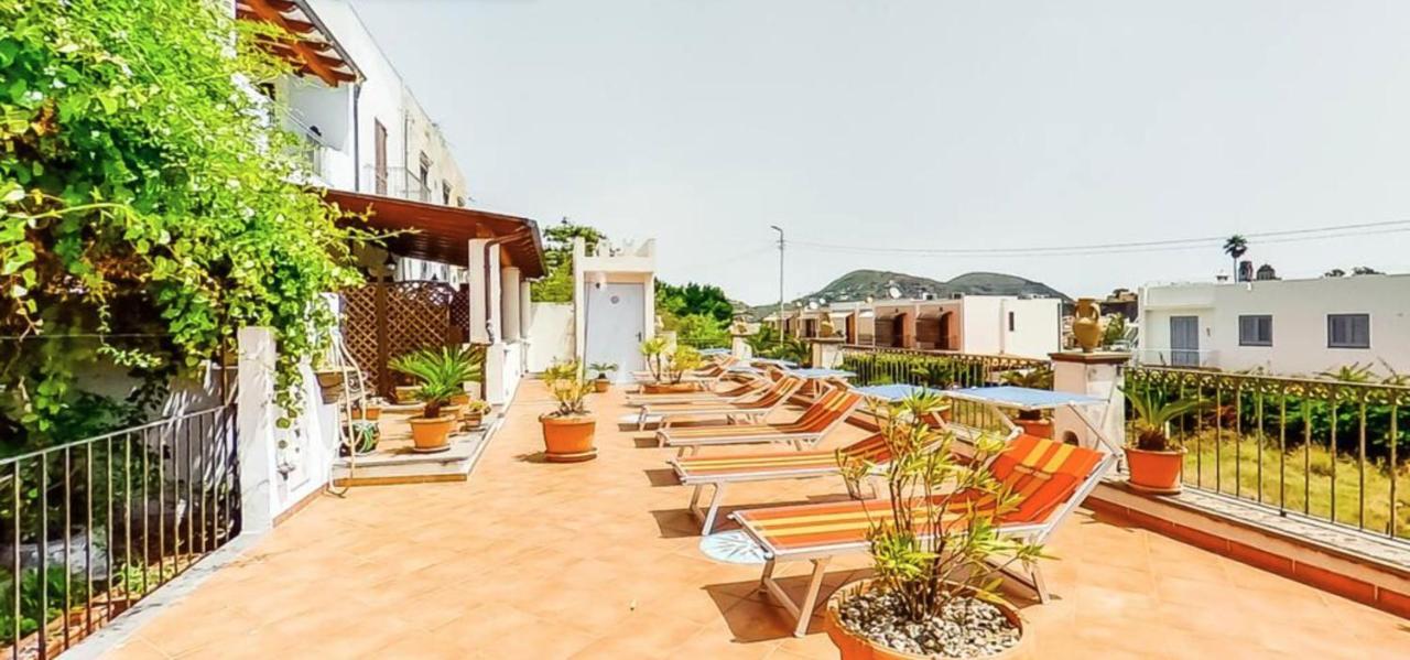 Casa Vacanza Artemis Lipari  Bagian luar foto