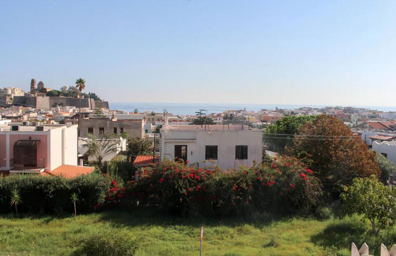 Casa Vacanza Artemis Lipari  Bagian luar foto