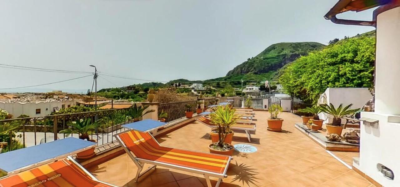 Casa Vacanza Artemis Lipari  Bagian luar foto