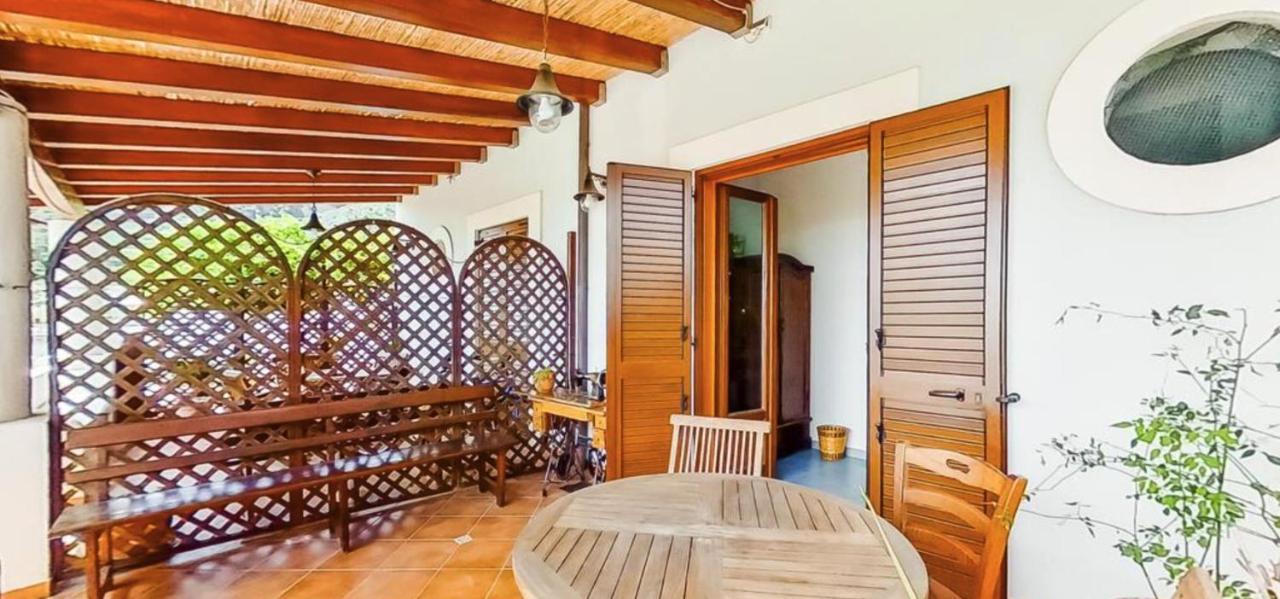 Casa Vacanza Artemis Lipari  Bagian luar foto