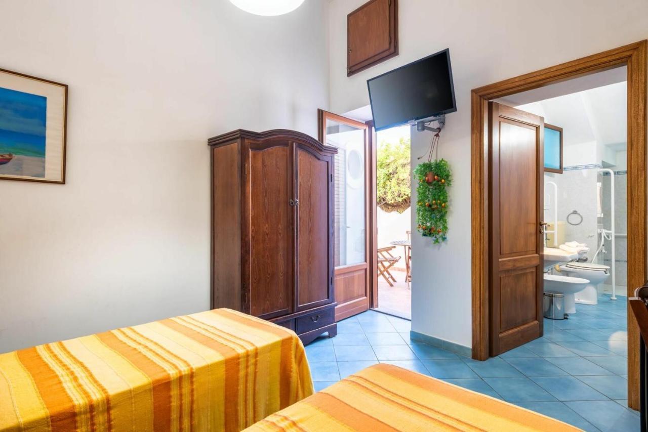 Casa Vacanza Artemis Lipari  Bagian luar foto