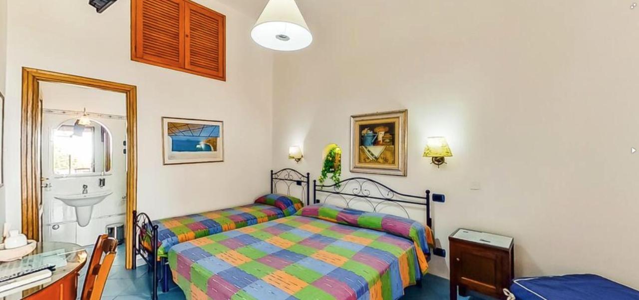 Casa Vacanza Artemis Lipari  Bagian luar foto